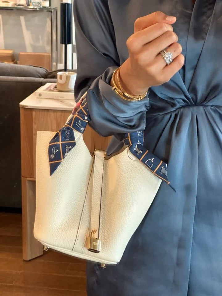 Lock-Detail Mini Tote
