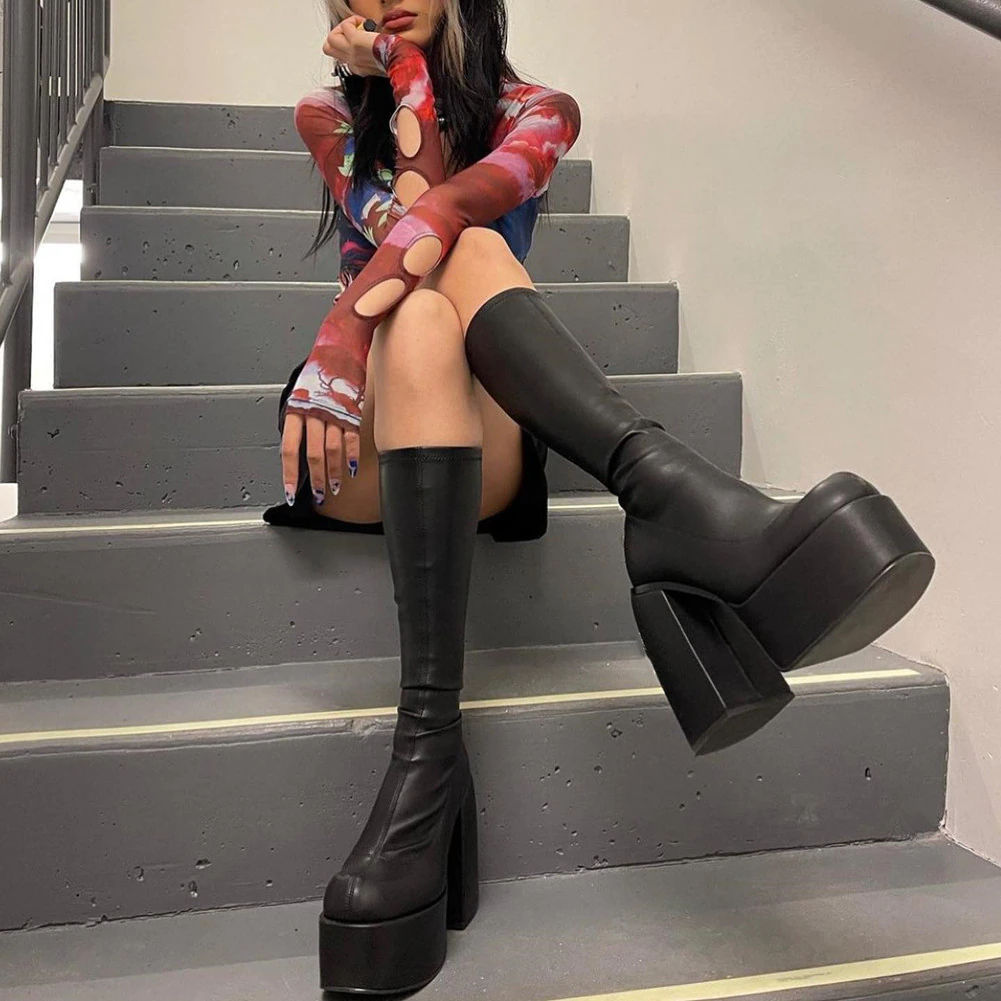 Structured Heeled Knee Boots