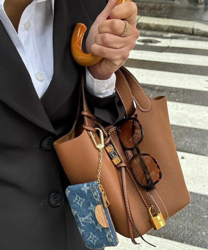Lock-Detail Mini Tote